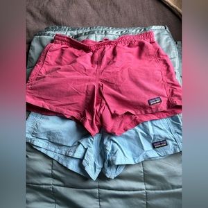 XL girls Patagonia baggie shorts. Good condition. Selling as a set!